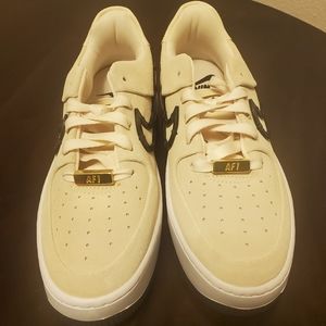 Women's Nike Air Force 1 Low lx Sage